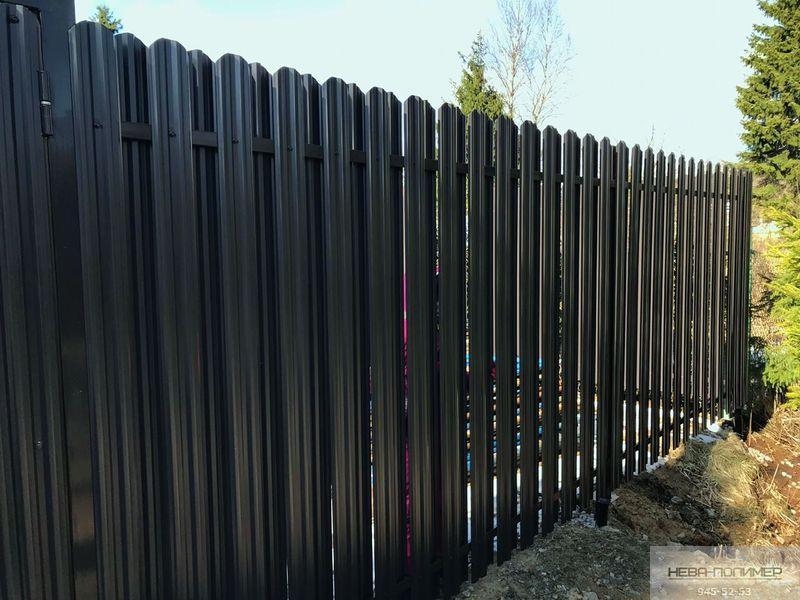 Забор из металлического штакетника с двойной зашивкой, д.Касимово