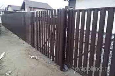 Забор из металлического штакетника в пос. Щеглово