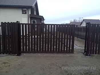 Забор из металлического штакетника в пос. Щеглово