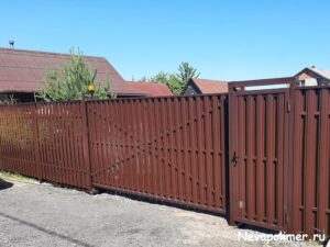 Забор из Металлического штакетника в Славяночке