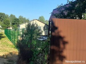 Забор из сетки Гиттер и профлиста в Невской Дубровке